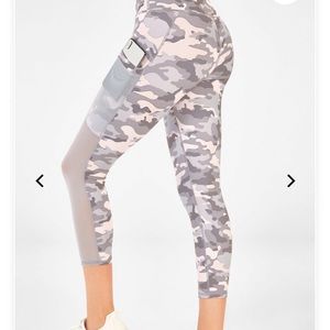 Fabletics Mila High-Waisted Pocket Capri